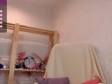 latina cam girl mila_kimm image #2429469