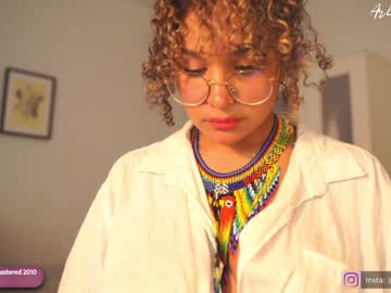 latina cam girl arletnoa image #3123289