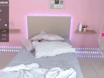latina cam girl little_effy18 image #23646