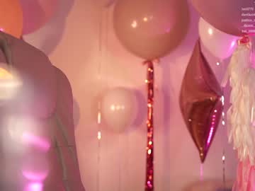 latina cam girl peach_me image #895134