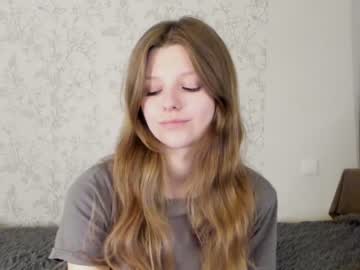 latina cam girl alainaestrada image #3684441