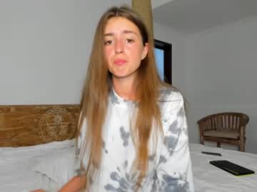 latina cam girl coy_amina image #1045776