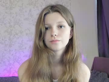 latina cam girl alainaestrada image #3690180