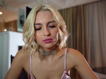 latina cam girl peach_me image #37750