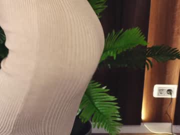 latina cam girl alliesynn image #719002