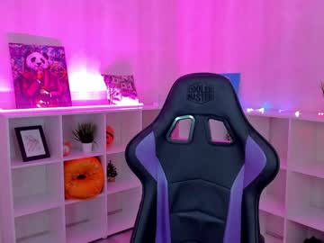 latina cam girl amely_moore image #2916235