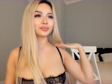 latina cam girl bae_suz image #261352