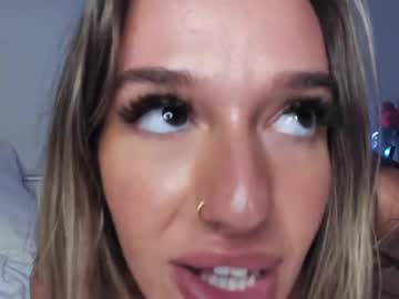 latina cam girl peachy_paige image #4670023