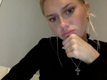 latina cam girl seraphinamonroe image #3679581