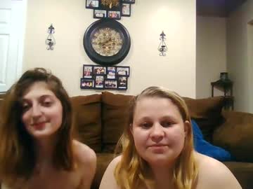latina cam couple fall_flowers96 image #4712270