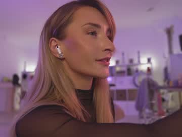 latina cam girl hannahjames710 image #3117352