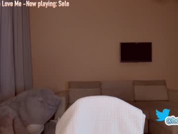 latina cam girl hollyextra image #1108637
