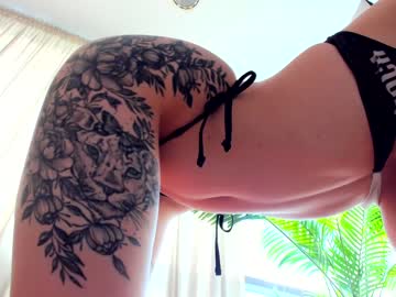 latina cam girl hotskinnyx image #3652353