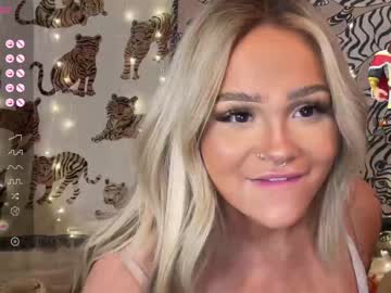 latina cam girl ari_02 image #3728237