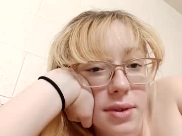 latina cam girl blonde_katie image #3819124