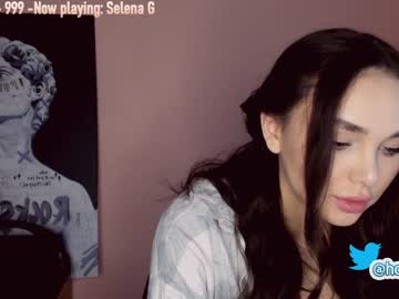 latina cam girl hollyextra image #1395442