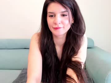 latina cam girl elaanna image #3881870
