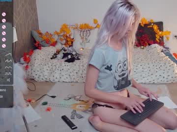 latina cam girl careful_i_bite image #1740528