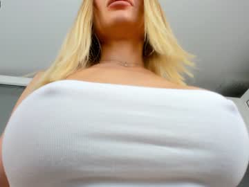 latina cam girl ingridblondy94 image #2739665