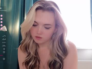 latina cam girl small_blondee image #3528073
