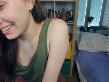 latina cam girl youne_and_beautiful image #2940419