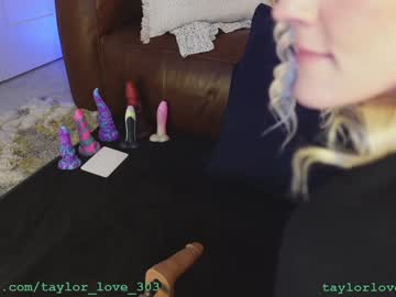 latina cam girl taylor_love_303 image #4250611