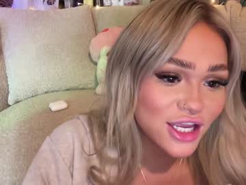 latina cam girl ari_02 image #4537768