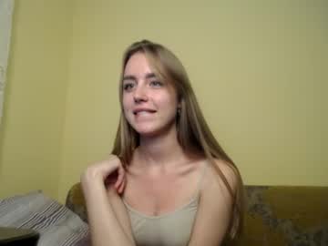 flora_walker latina cam