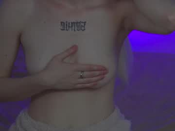 latina cam girl lin_linaa image #4657821