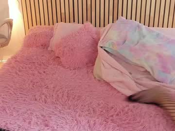 latina cam girl little_effy18 image #3176339