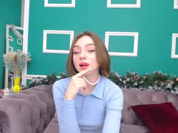 latina cam girl adelewilson__ image #547516
