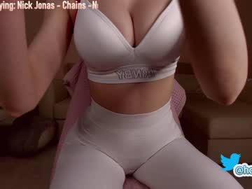 latina cam girl hollyextra image #897818