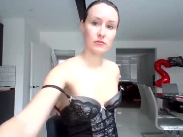 latina cam girl eatmypie69 image #4255447