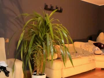 latina cam girl linellali image #1901952