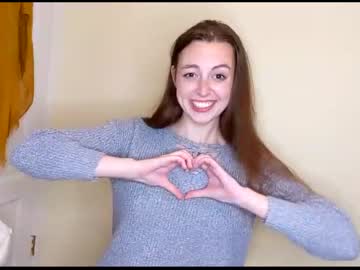 latina cam girl _heytheredelilah image #1984052