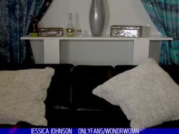 latina cam girl wondrwomn image #1458378