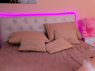 latina cam girl mika_rey image #2354141
