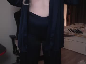 lucy_littleangle latina cam