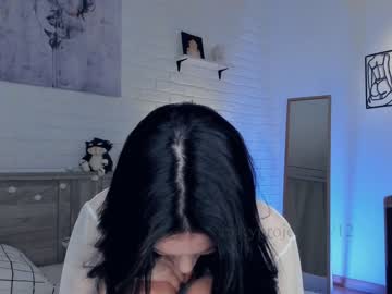 latina cam girl riskyproject image #3904610