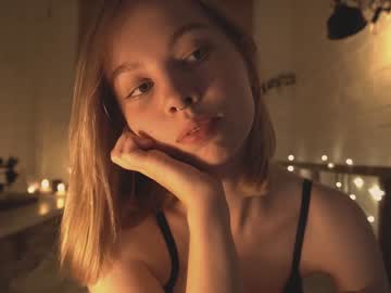 latina cam girl bibi_it_is image #1631377
