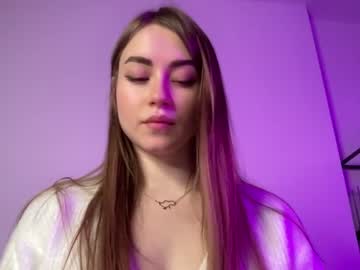 latina cam girl strawberryjamx image #2362396