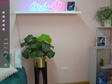 latina cam girl cielo69_ image #225333