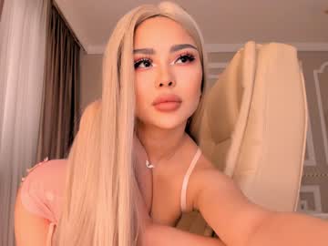 latina cam girl bae_suz image #872873