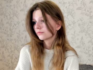 latina cam girl alainaestrada image #3652295