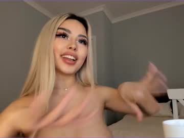 latina cam girl bae_suz image #261172