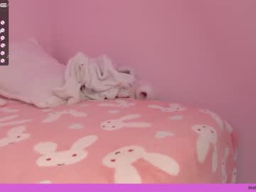 latina cam girl bella_adams_ image #982096