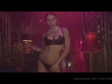 latina cam girl lucieoude_ image #1761190