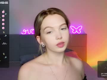 latina cam girl small_blondee image #3069181