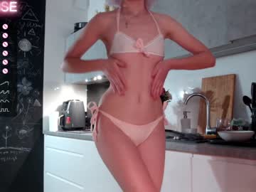 latina cam girl careful_i_bite image #2561208