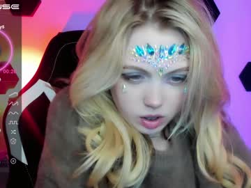 latina cam girl small_blondee image #2633873